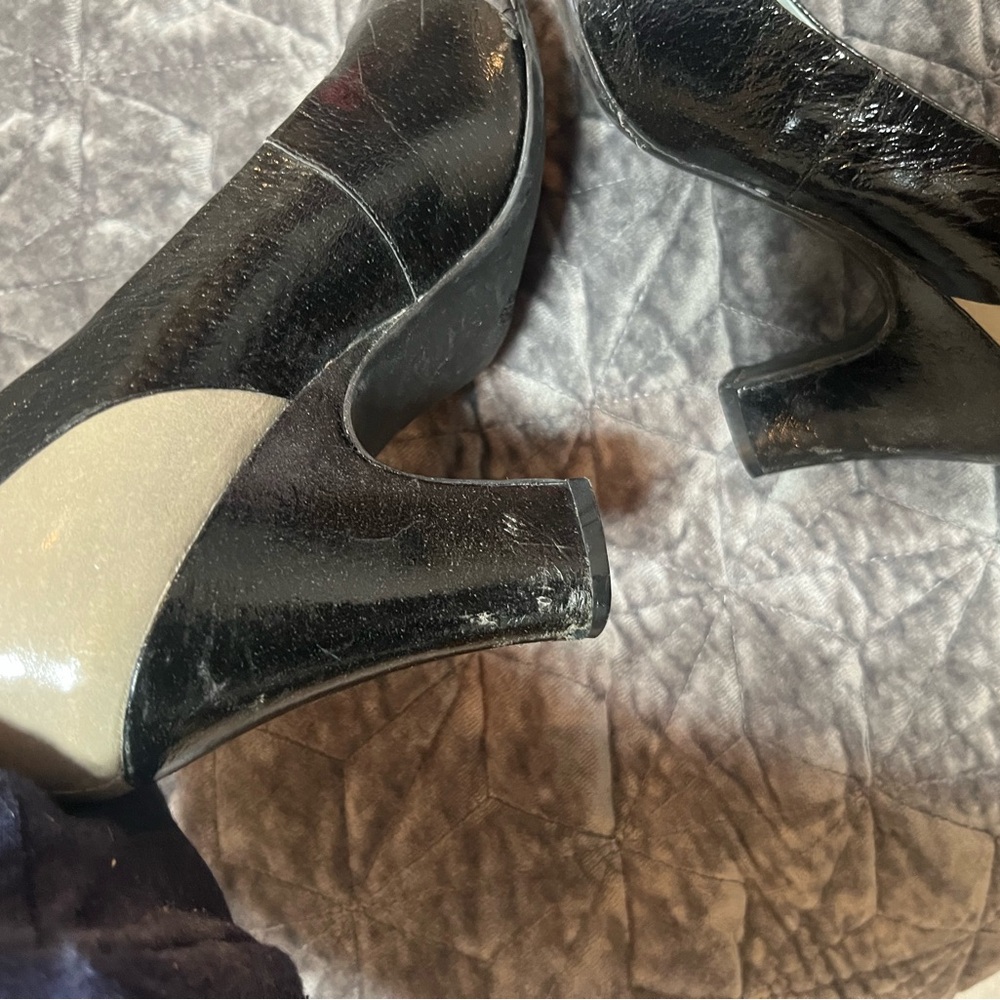 Kenneth Cole Reaction nice color block black gray 2016 heels ladies 9.5 - Picture 4 of 6